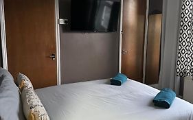 Beautiful Studio Apartment No4 Forest Road