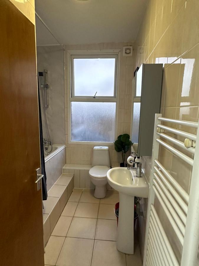 Beautiful Studio Apartment No4 Forest Road Londres Extérieur photo
