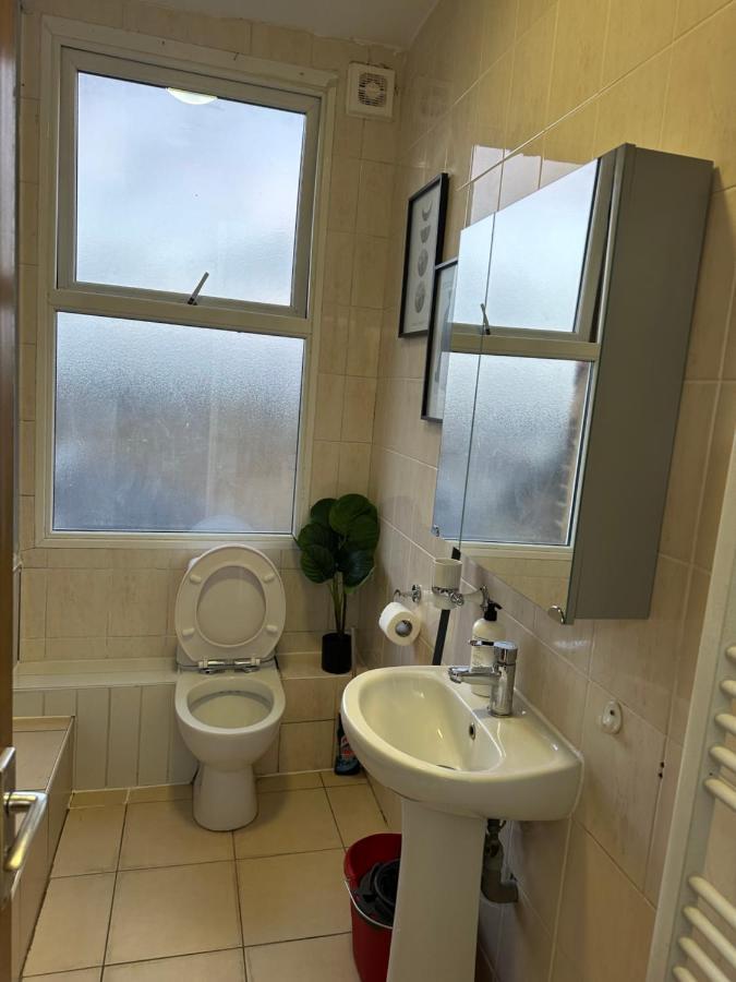 Beautiful Studio Apartment No4 Forest Road Londres Extérieur photo